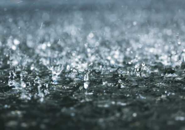 gocce pioggia acquazzone